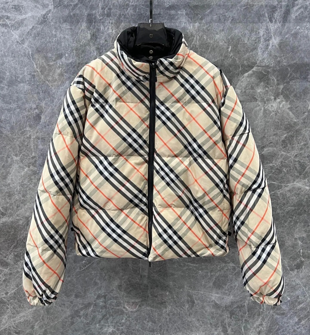 BBR 經典格仔 併 黑色 雙面羽絨外套 女款