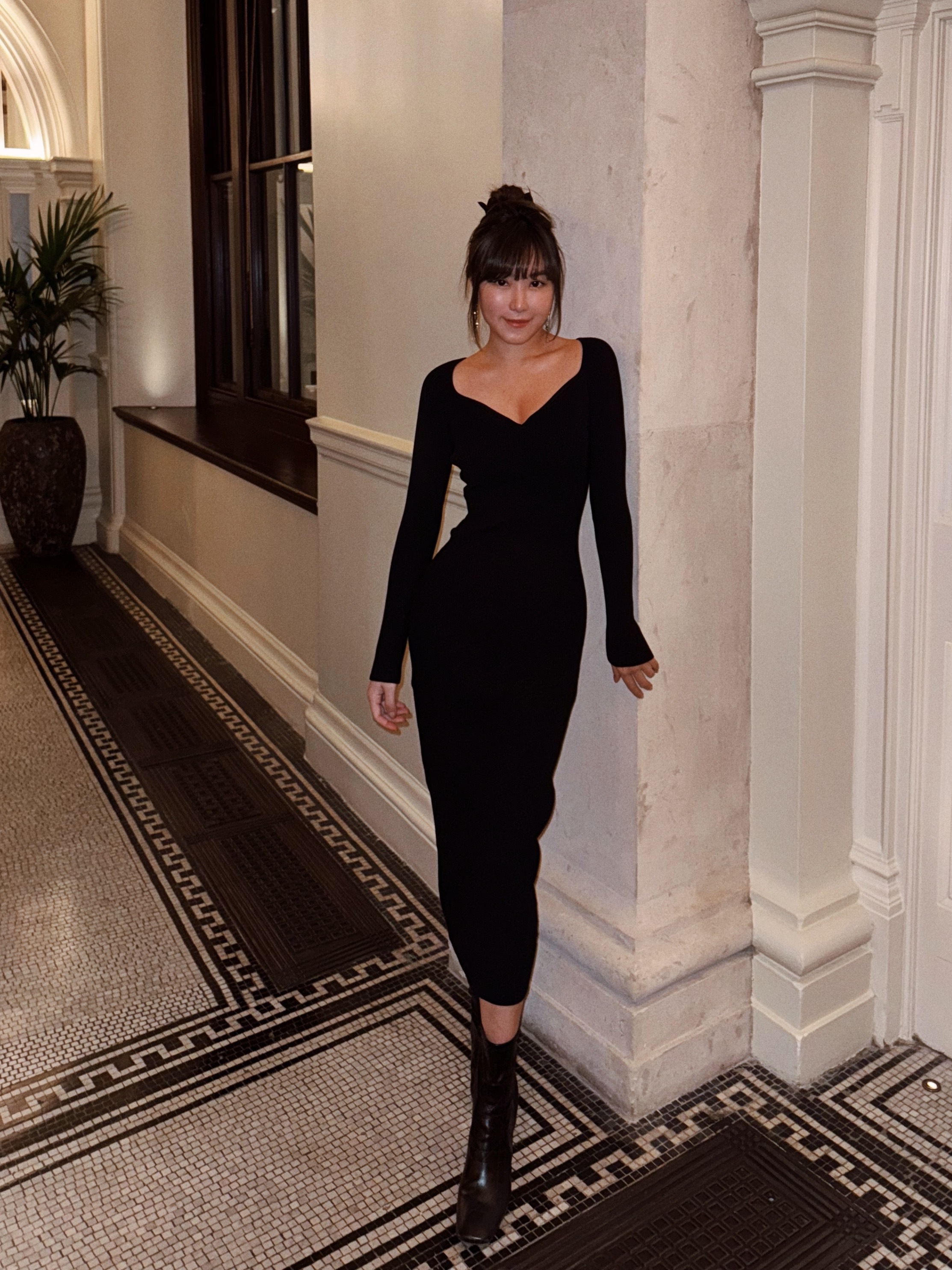 Smitten 一見傾心 氣質桃心領針織洋裝