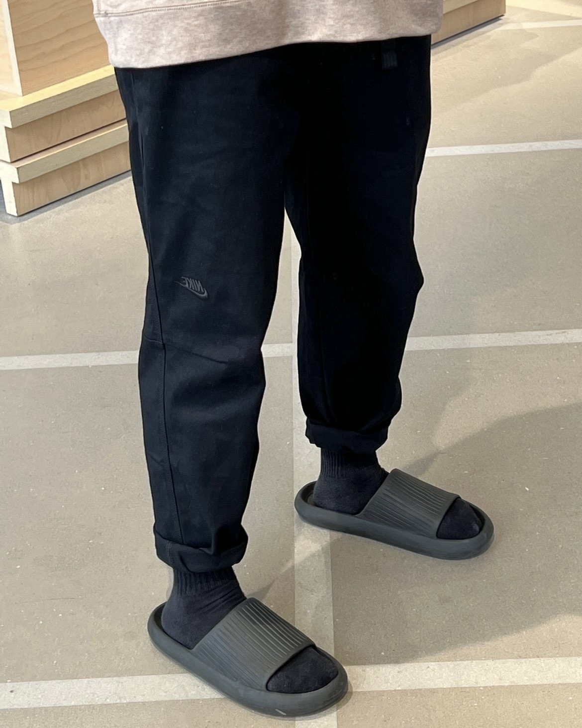 【現貨】Nike NSW Tech Pants 長褲 字勾 刺繡 厚磅 腰帶 直筒長褲 卡其 黑