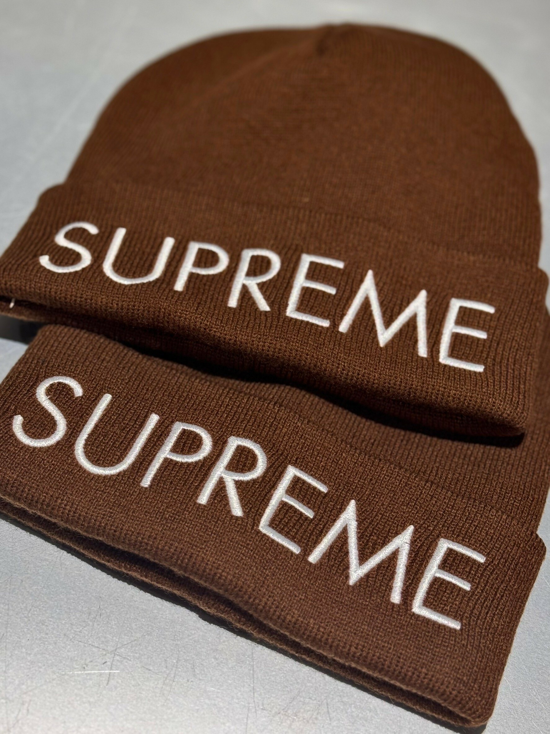SUPREME Capital Beanie 字母毛帽 棕色