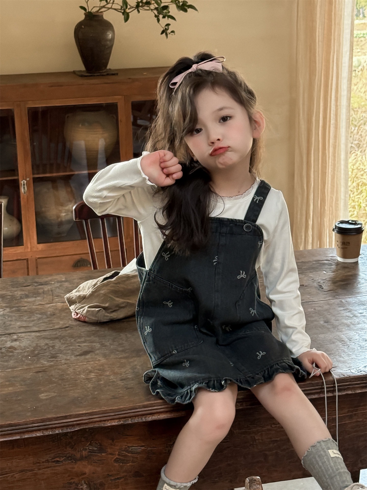 花邊蝴蝶結吊帶裙