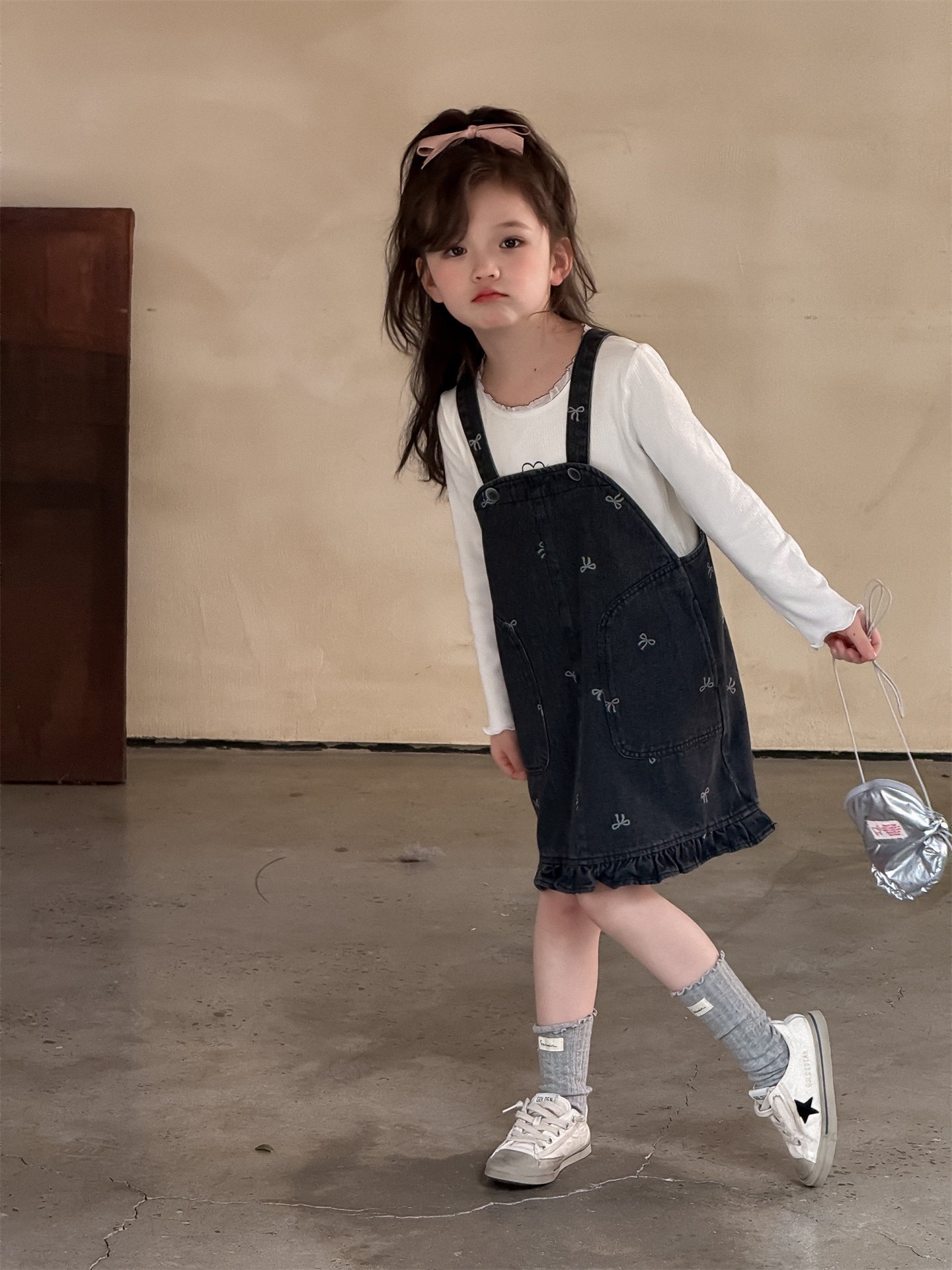 花邊蝴蝶結吊帶裙