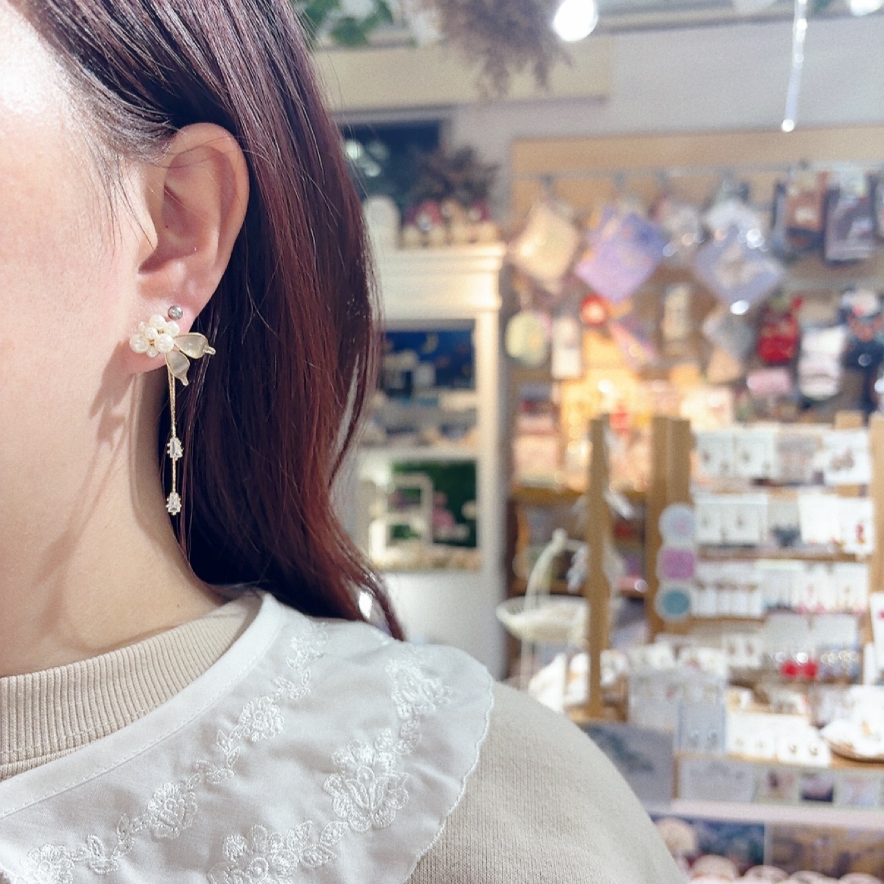 氣質珍珠花形閃石耳環