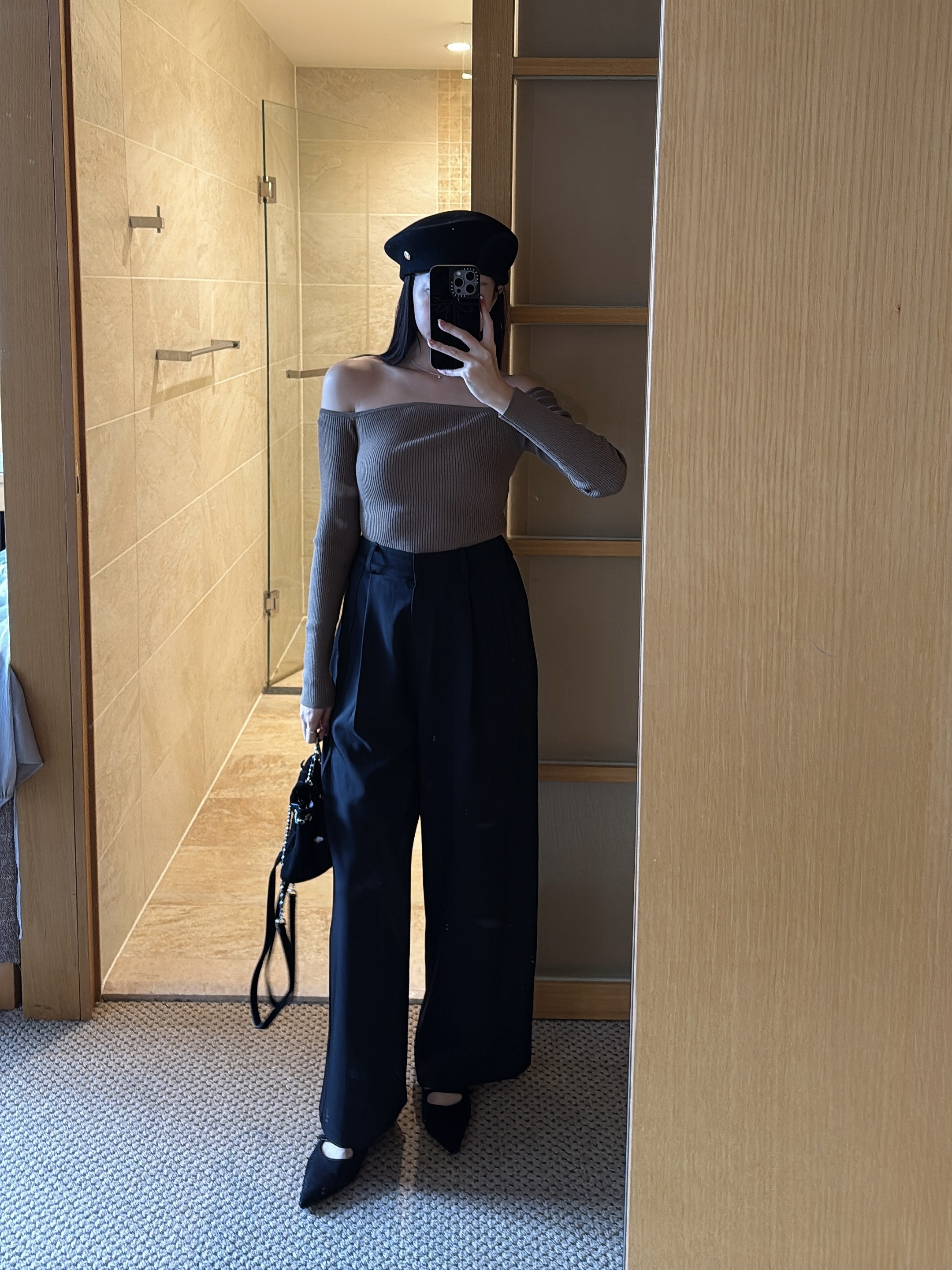 B01 高級氣質圓弧領上衣(黑/咖/膚粉)