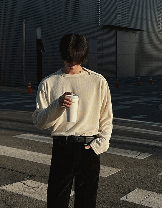 斜拉鍊亨利領長袖上衣