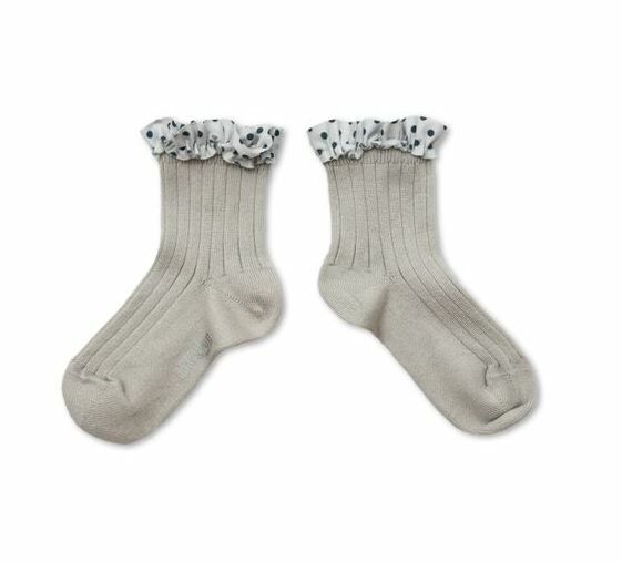 COLLEGIEN 點點荷葉邊低筒襪 Emilie- Gris Perle珍珠灰