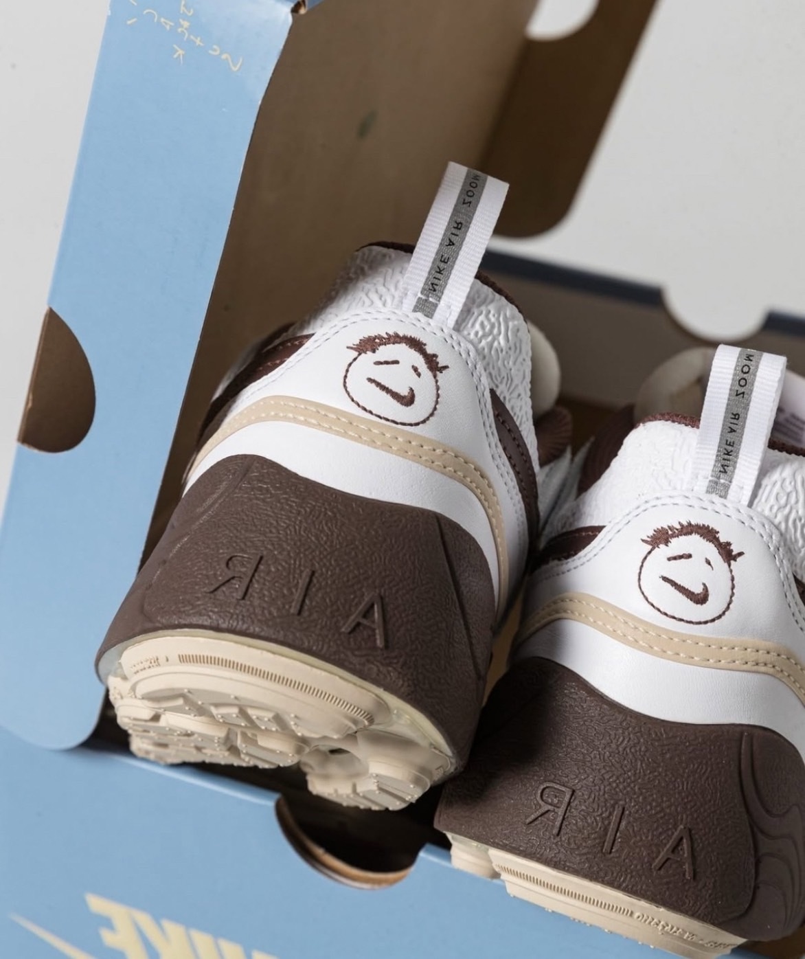 預購 Travis Scott x Nike Zoom Field Jaxx 聯名款 巧克力