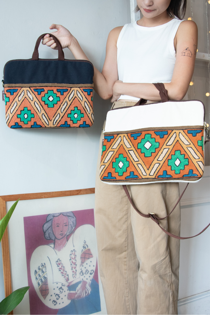 羊毛手工刺繡電腦包－ 法國麵包