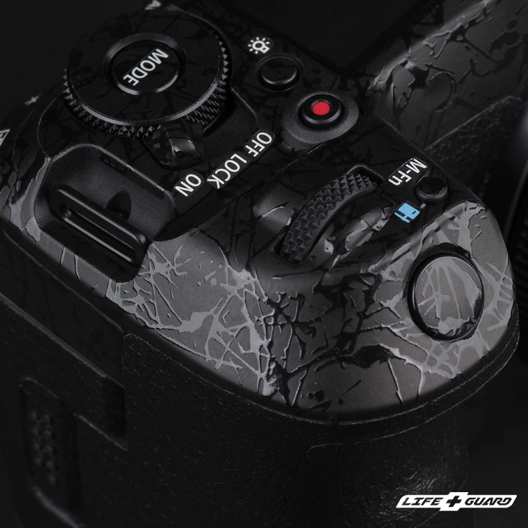 LIFE+GUARD 相機貼膜安裝特寫，適用 Canon EOS R5 Mark II