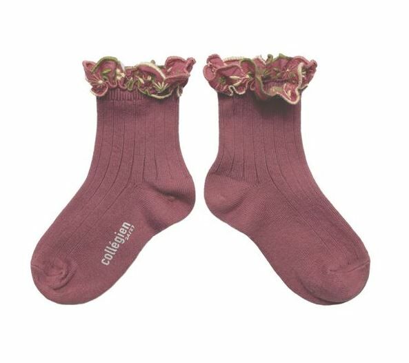 COLLEGIEN 花卉刺繡荷葉邊低筒襪 Anémone- Raisin Rose葡萄玫瑰