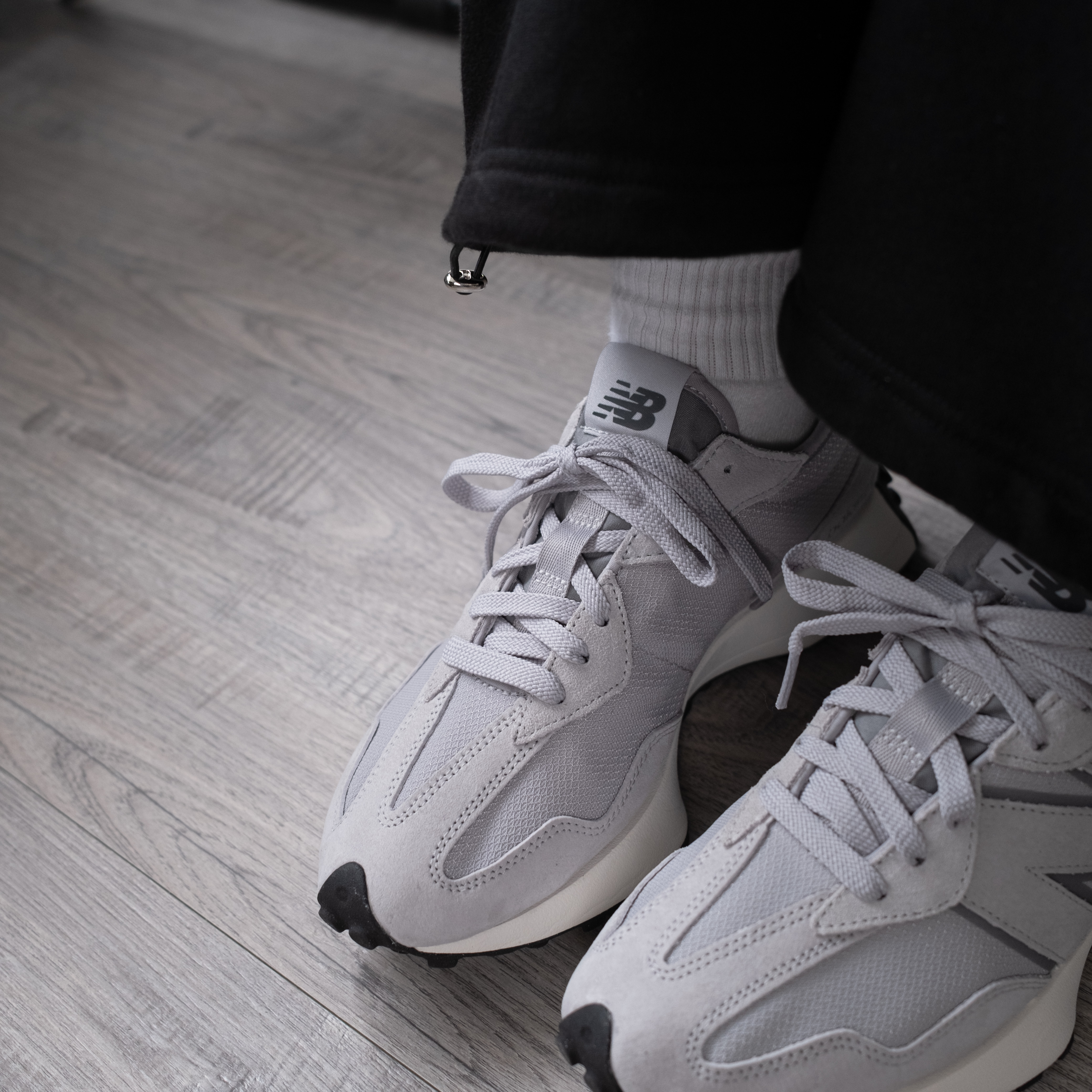 NEW BALANCE 327 復古運動鞋麂皮中性灰-U327SWA