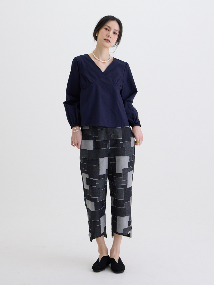 夜曲V領縮口長袖上衣-藏青