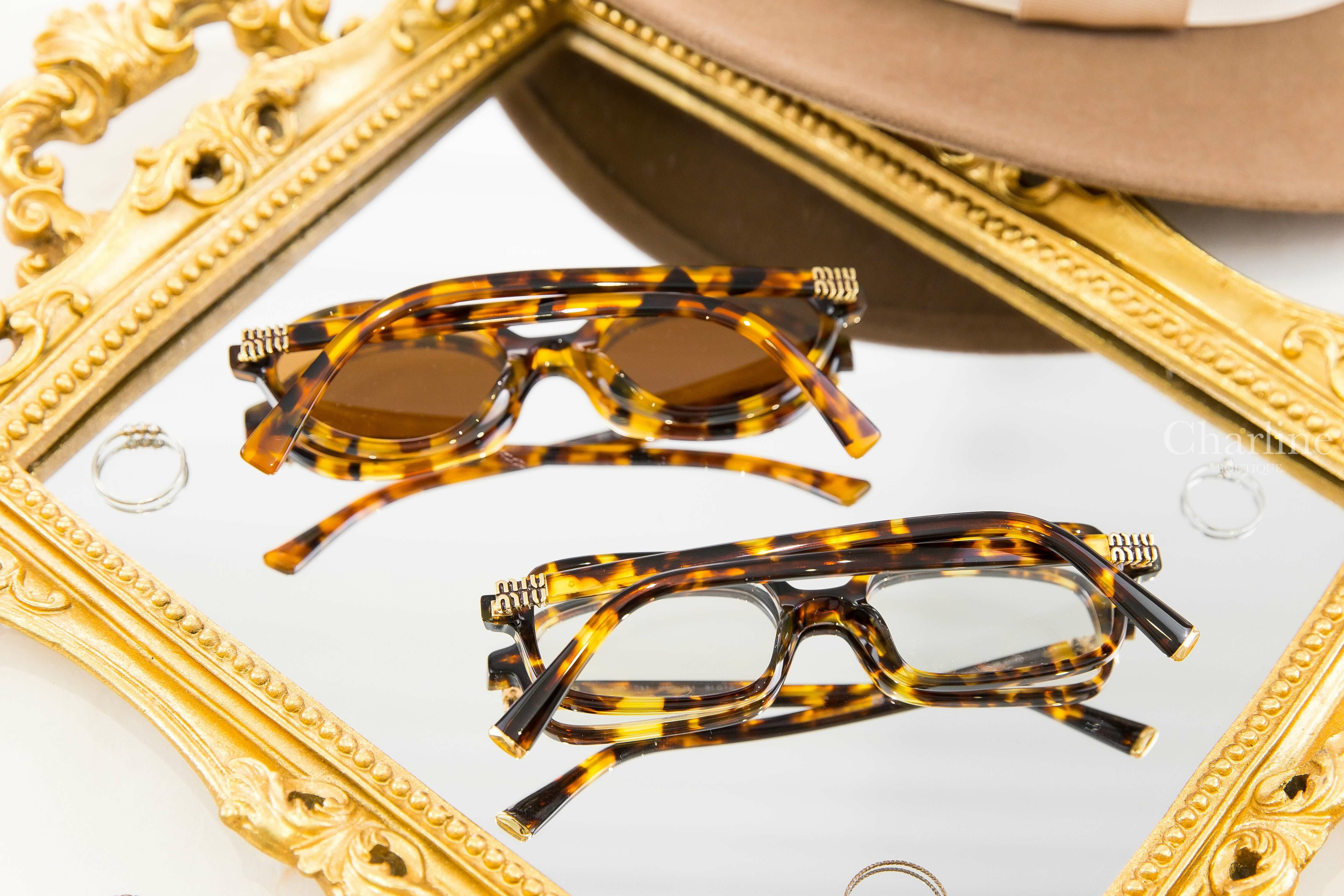 Miu Miu Miu Regard Sunglasses 琥珀色方框側邊金色字母平光眼鏡,Miu Miu Miu Regard Sunglasses 琥珀色橢圓框側邊金色字母太陽眼鏡-Charline Boutique 精品代購