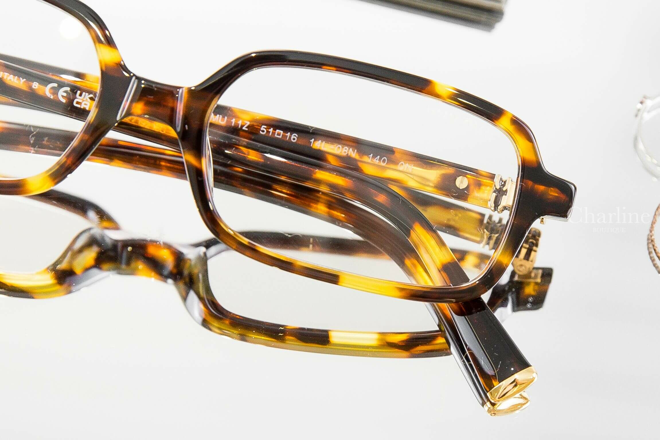 Miu Miu Miu Regard Glasses 琥珀色方框側邊金色字母藍光鏡片眼鏡
