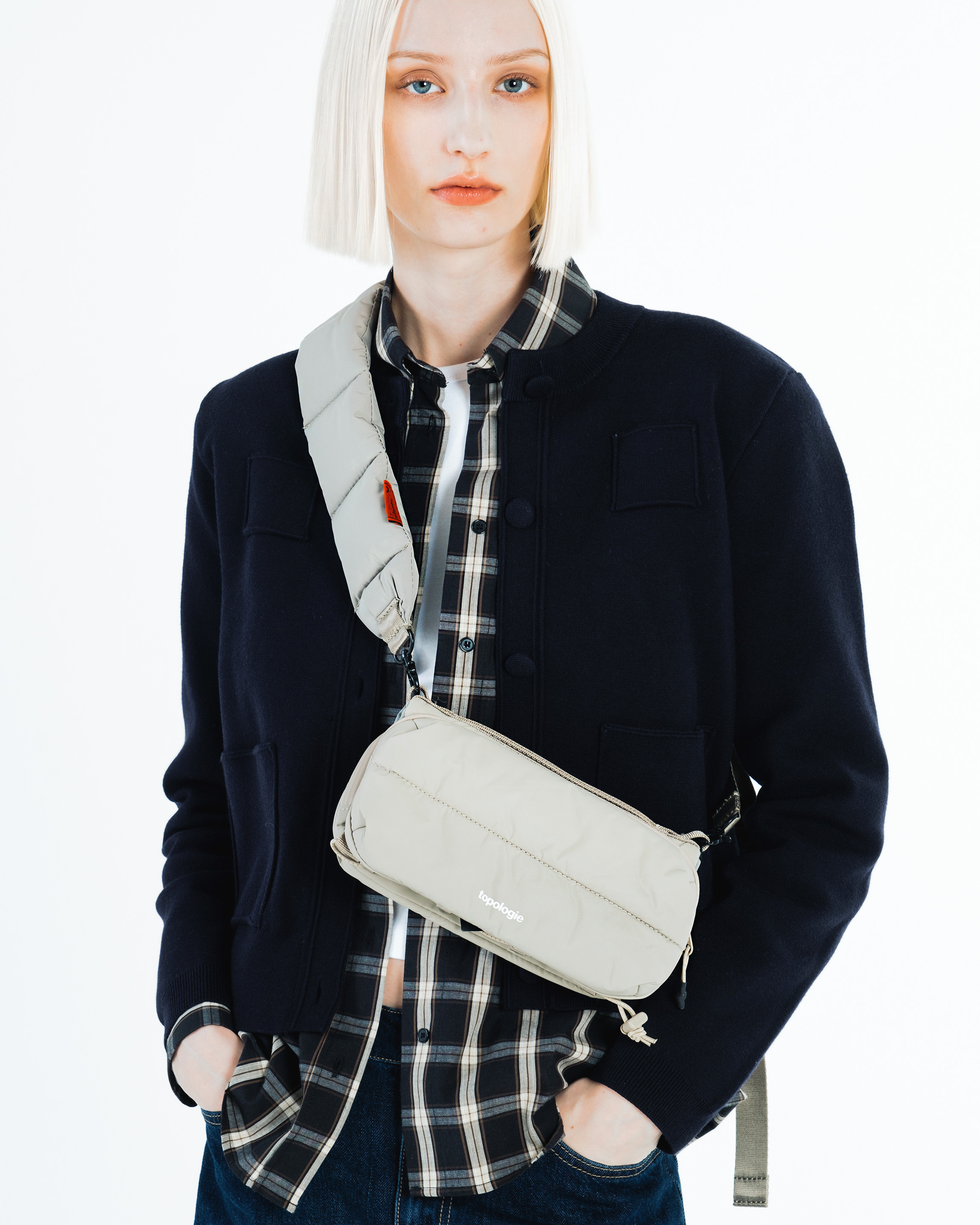 Bottle 水瓶斜背包 | 米灰色 (絎縫)