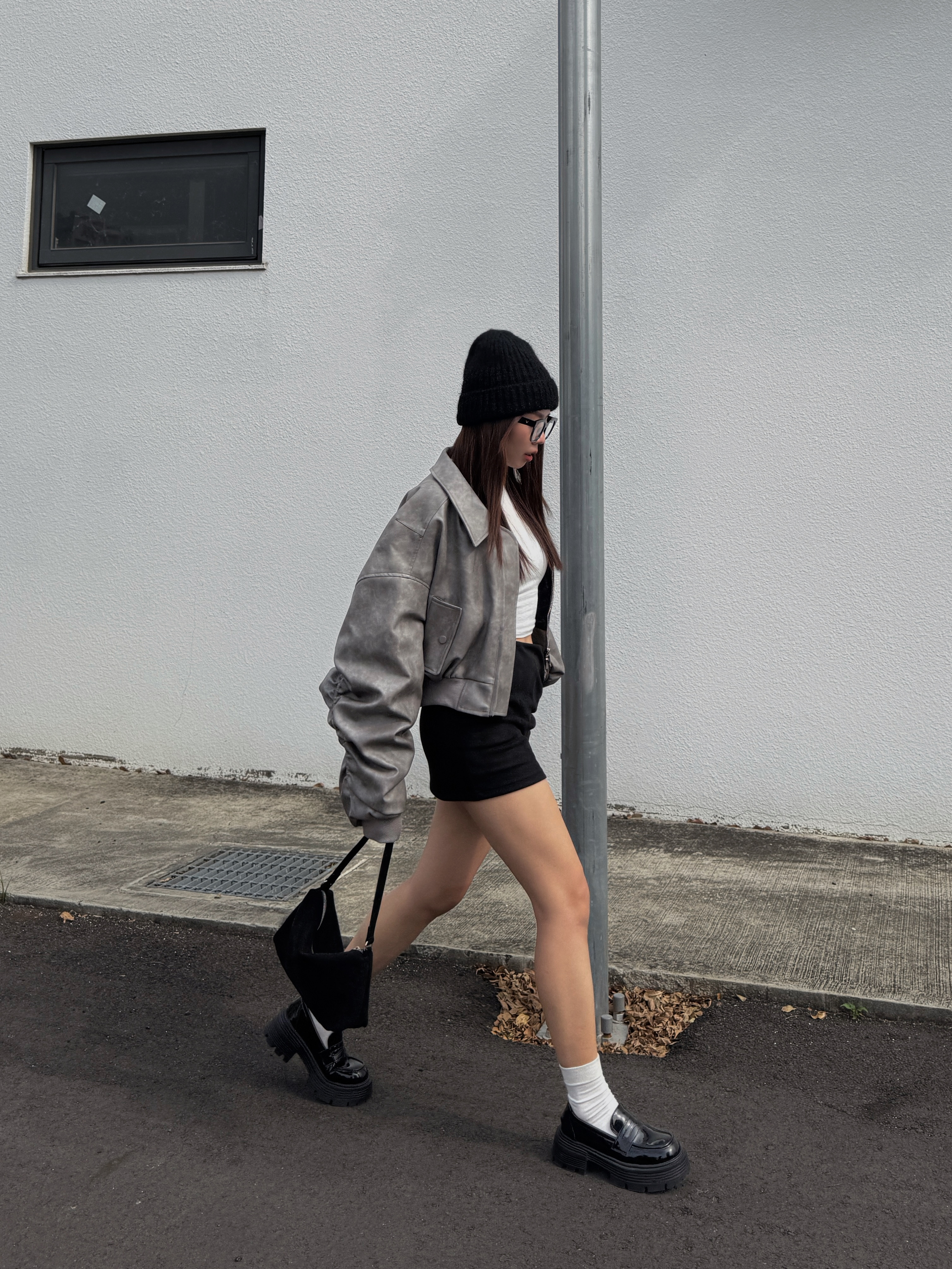 翻領洗水皮革短版外套(2色)