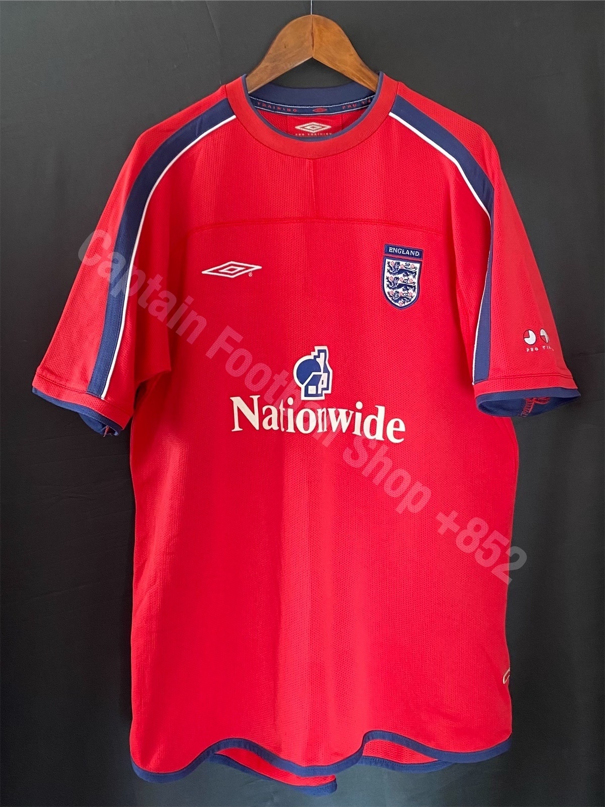 England 2001-2002 Umbro Training Shirt