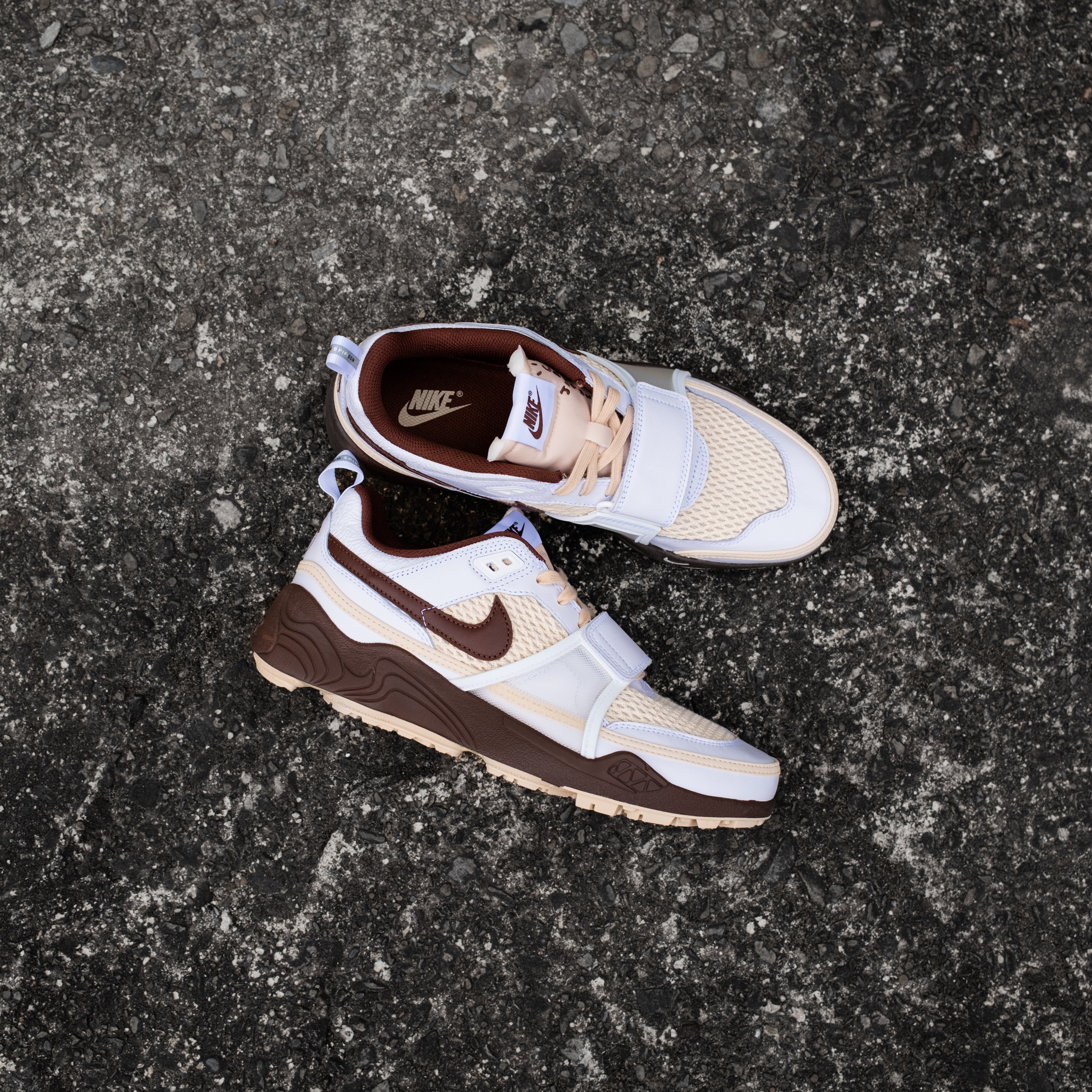 -(A12c)-TRAVIS SCOTT X NIKE ZOOM FIELD JAXX "LIGHT CHOCOLATE" 巧克力 女段 -HQ3073 100