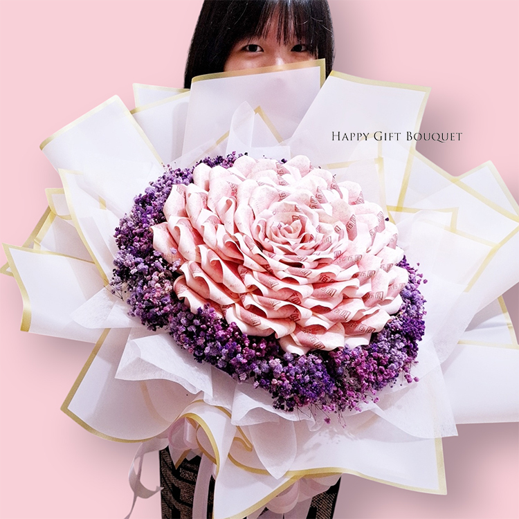 52張我愛你鈔票花束,讓你有錢花,有錢花束,66-pieces-banknote-money-baby's-breath-bouquet-black-wrapper