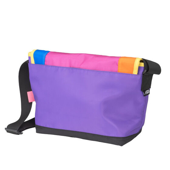 224947 Pbandai 預訂 2025/5月 仮面ライダーガヴ×KANGOL SPORT（カンゴールスポーツ）フラップショルダーバッグ