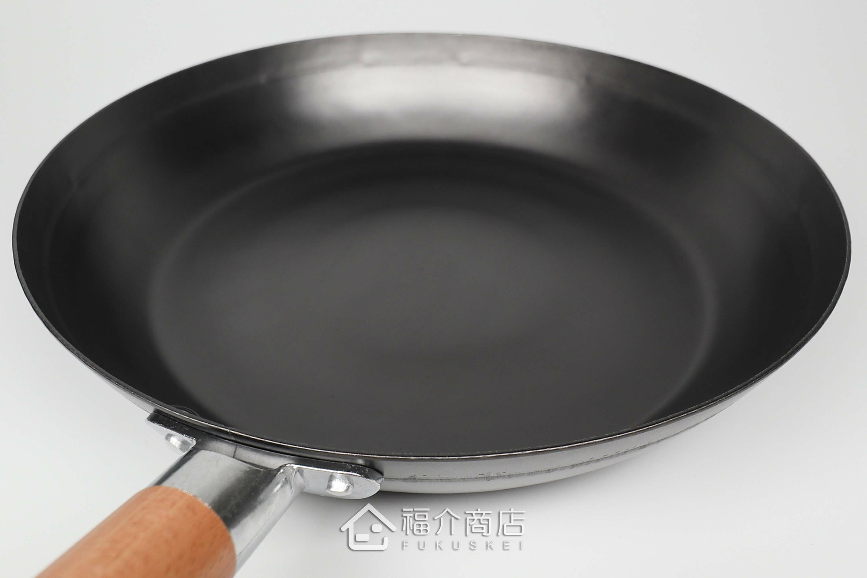 日本鐵製的木柄平底鍋板厚1.6㎜