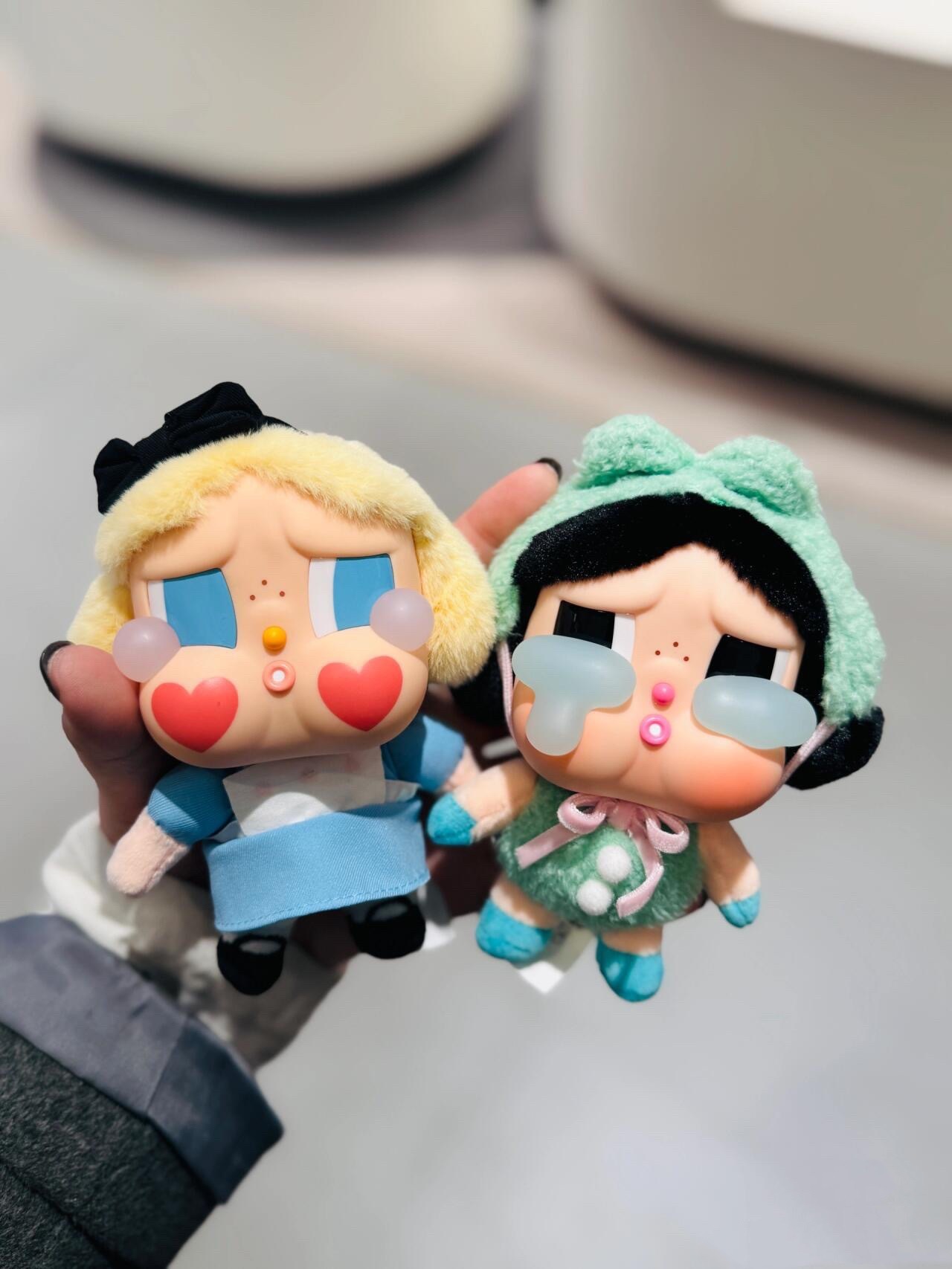 POP MART 泡泡瑪特 CRYBABY 哭娃毛絨公仔系列  悲傷俱樂部 眼淚工廠 盲盒 吊飾