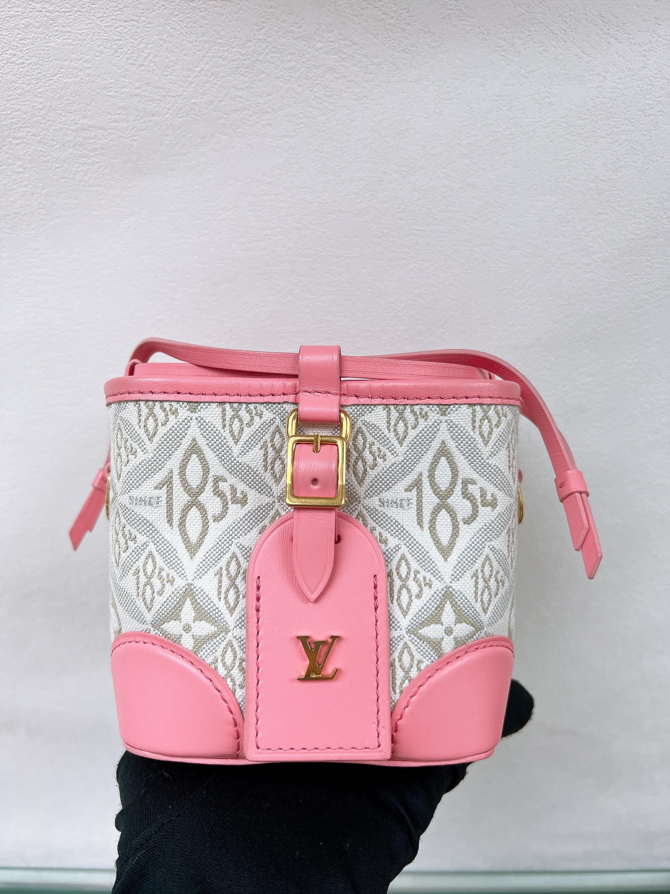 Lv noe purse pink