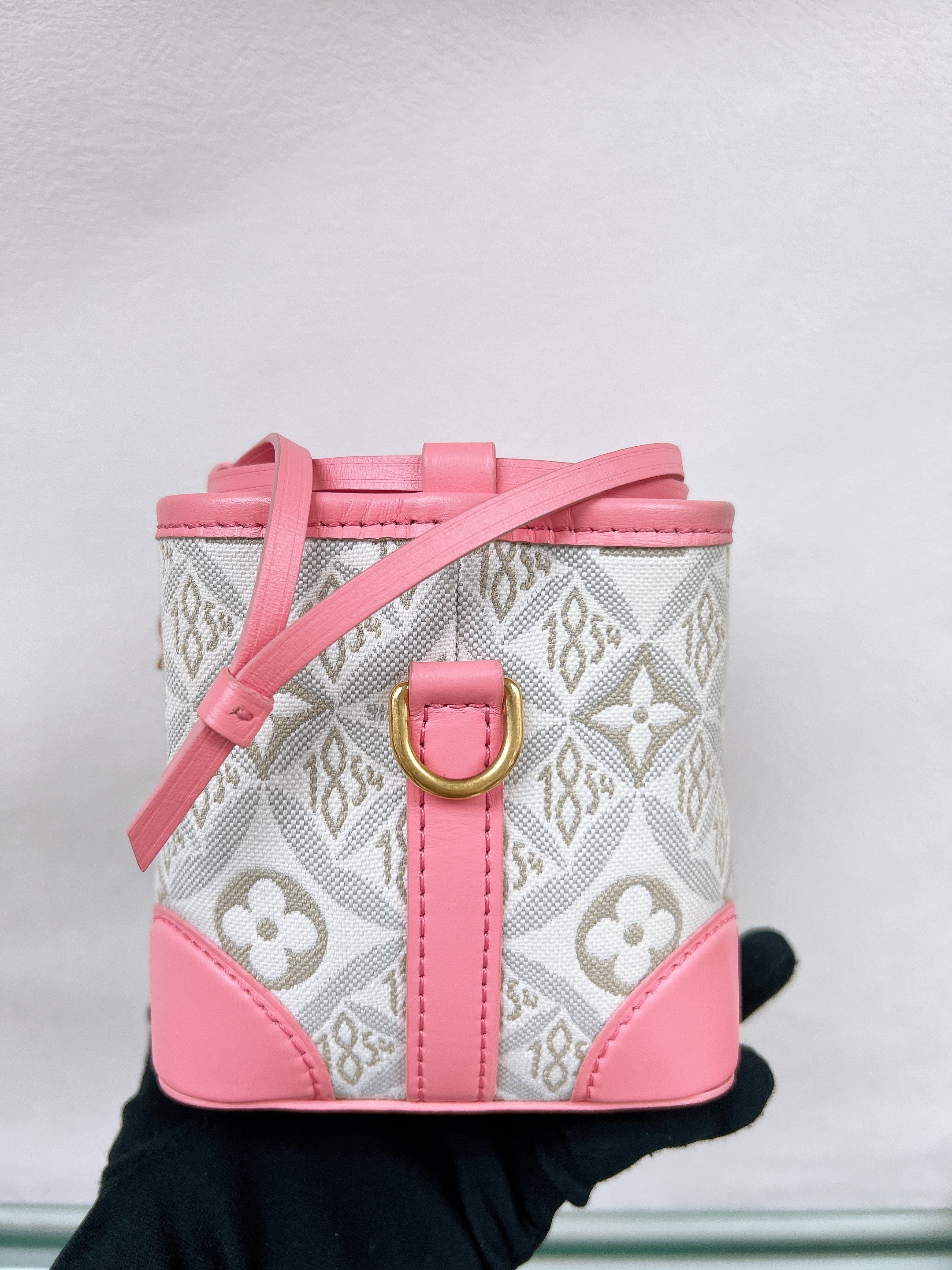 Lv noe purse pink