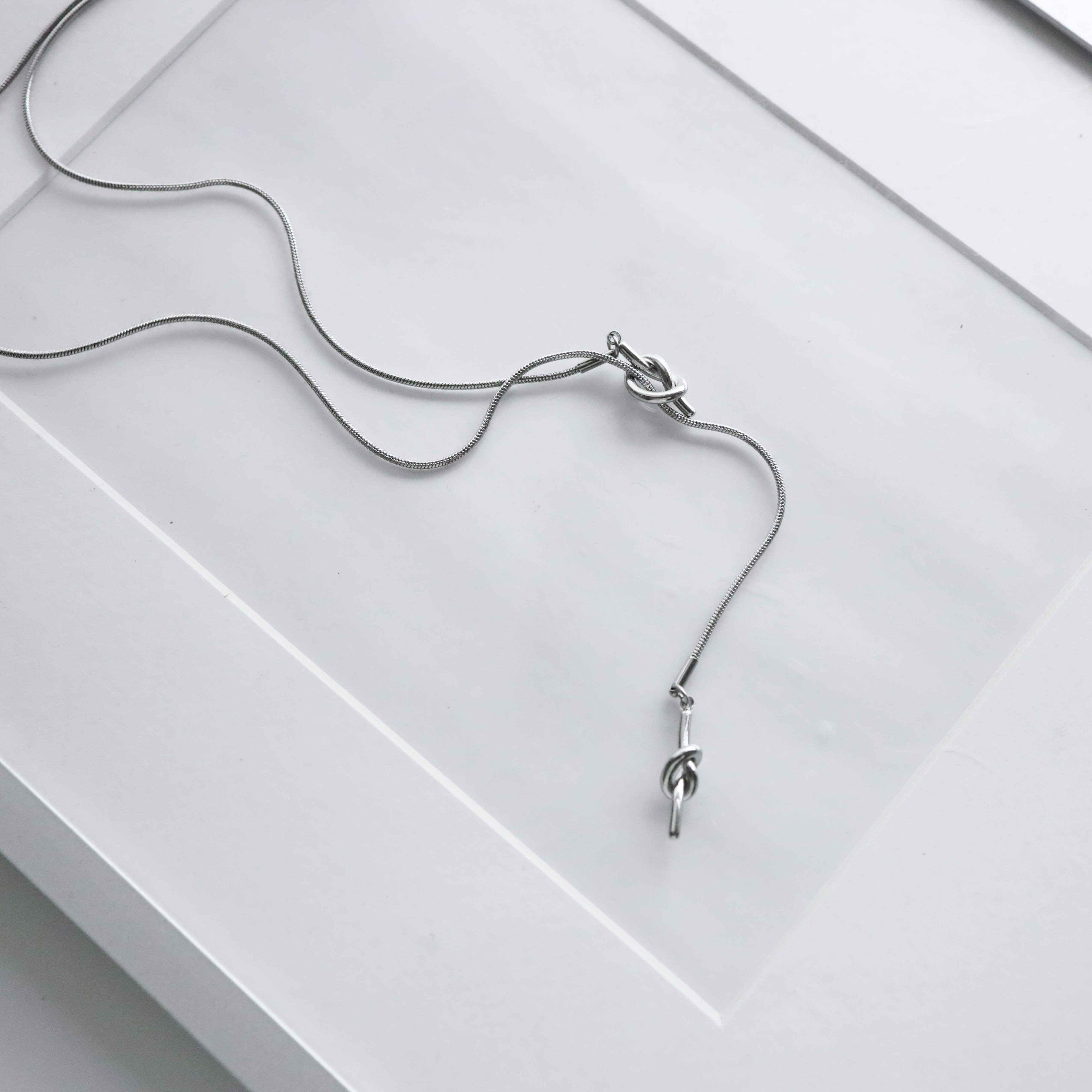 不怕水雙打結垂墜感長項鍊