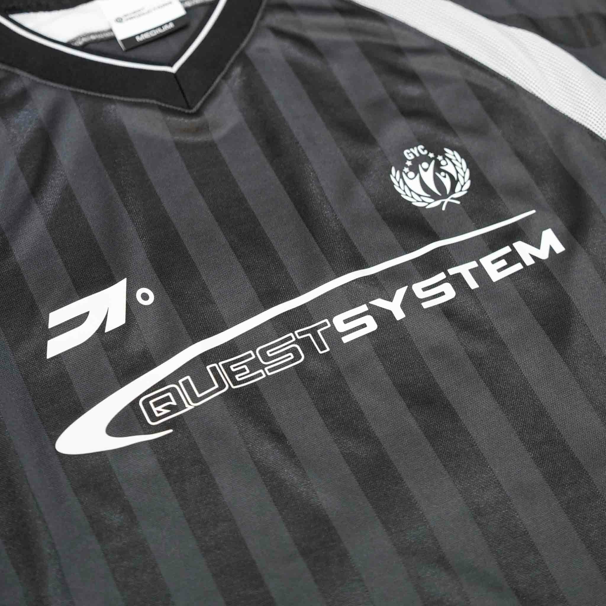 momoclothinglab QUEST 拼接足球衣 秋冬穿搭首選 穿搭推薦男 穿搭推薦女 ootd