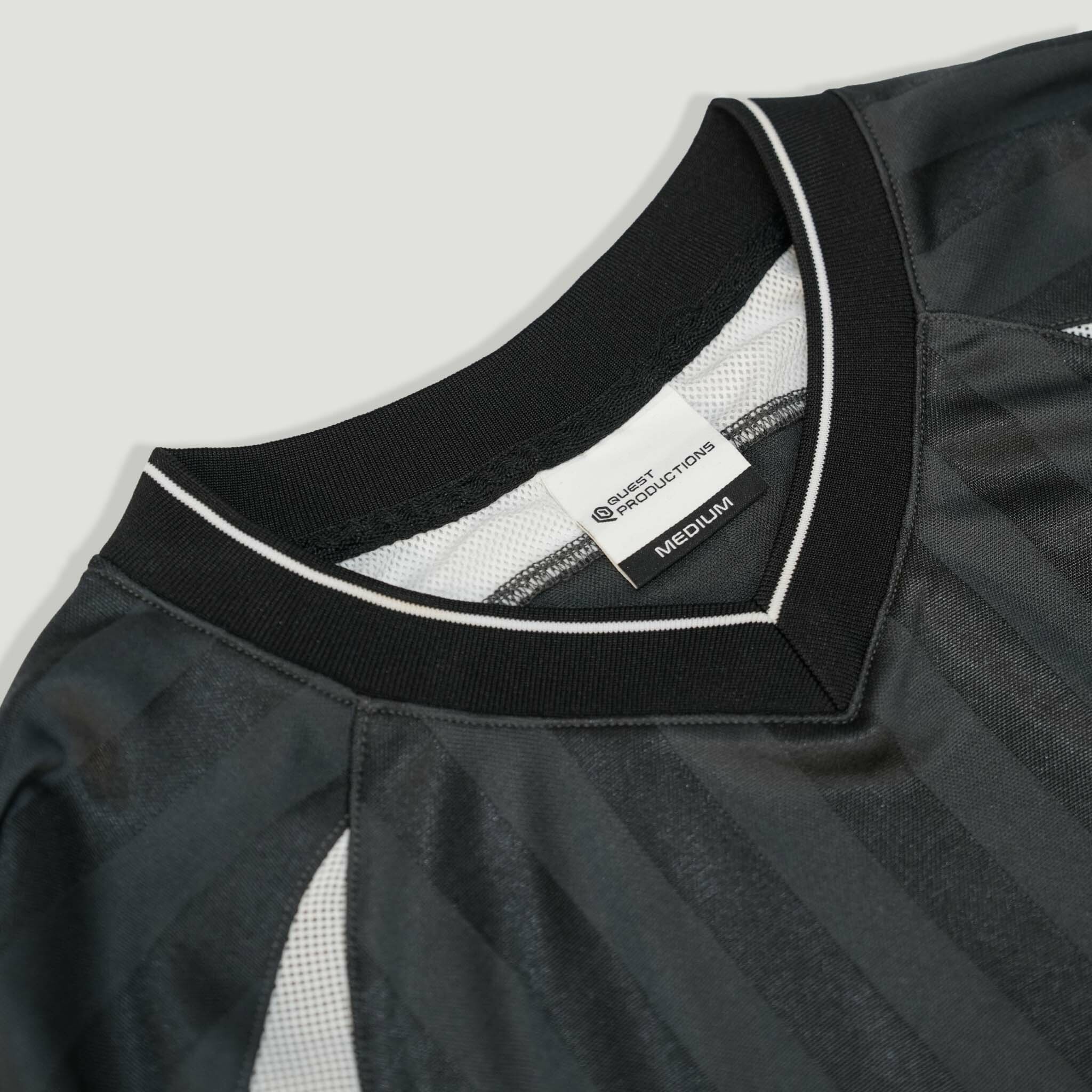 momoclothinglab QUEST 拼接足球衣 秋冬穿搭首選 穿搭推薦男 穿搭推薦女 ootd