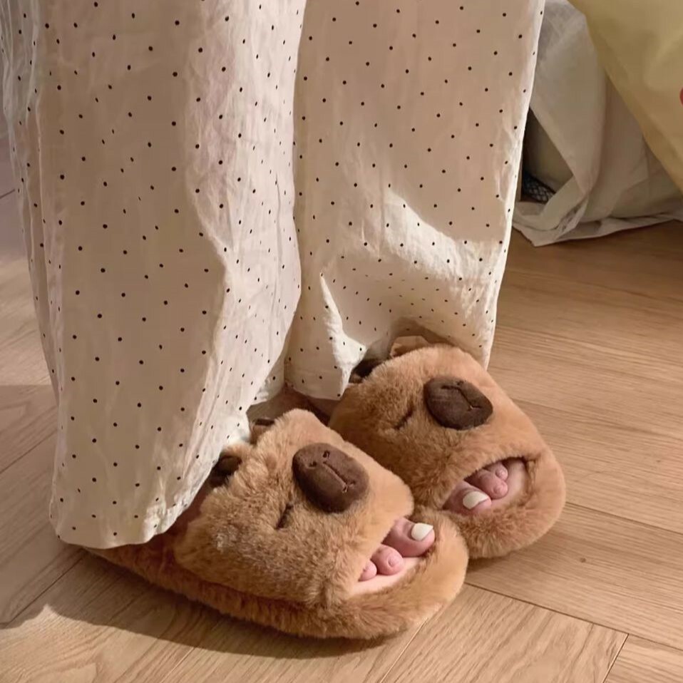 《5656》秋冬卡皮巴拉毛絨拖鞋