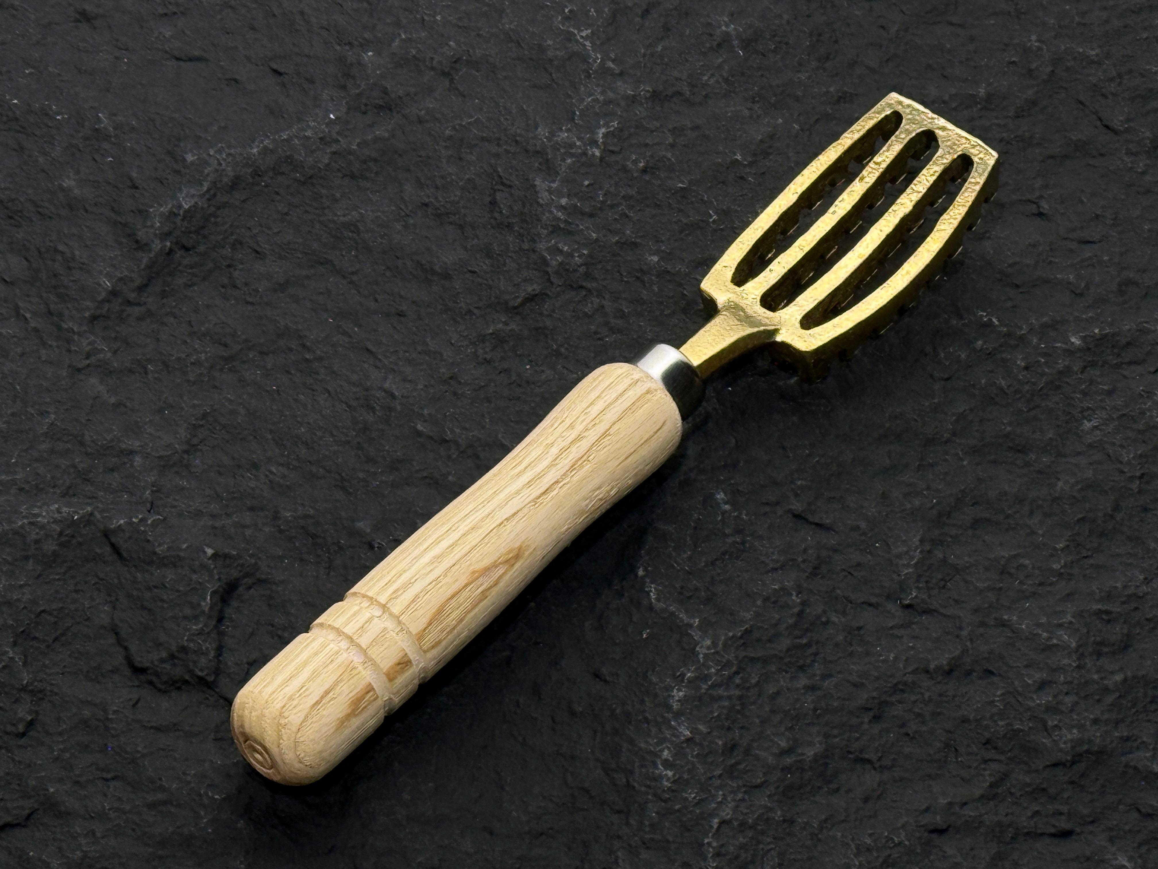 日本【星三製作所】黃銅 打鱗器