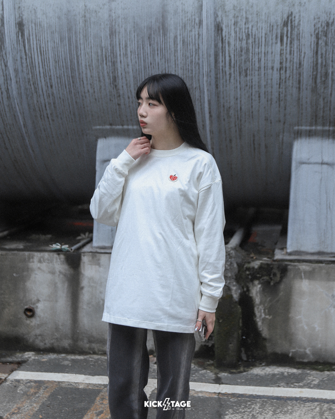 女款 NIKE AS W NSW LS TOP OS VDAY GCEL 米白 情人節 蘋果 愛心 小刺繡 長T【IB1670】25VD