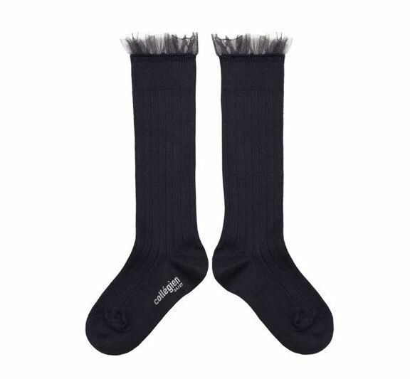 (預購) COLLEGIEN 薄紗荷葉邊高筒襪 Manon - 783 Pierre de Volvic 深灰