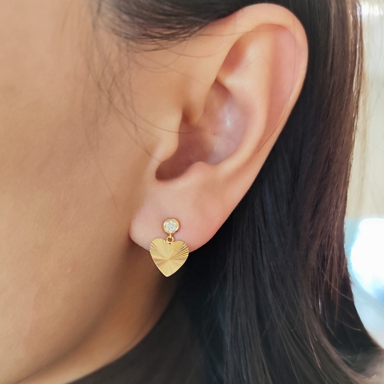 鑽石鐳射紋心形耳環