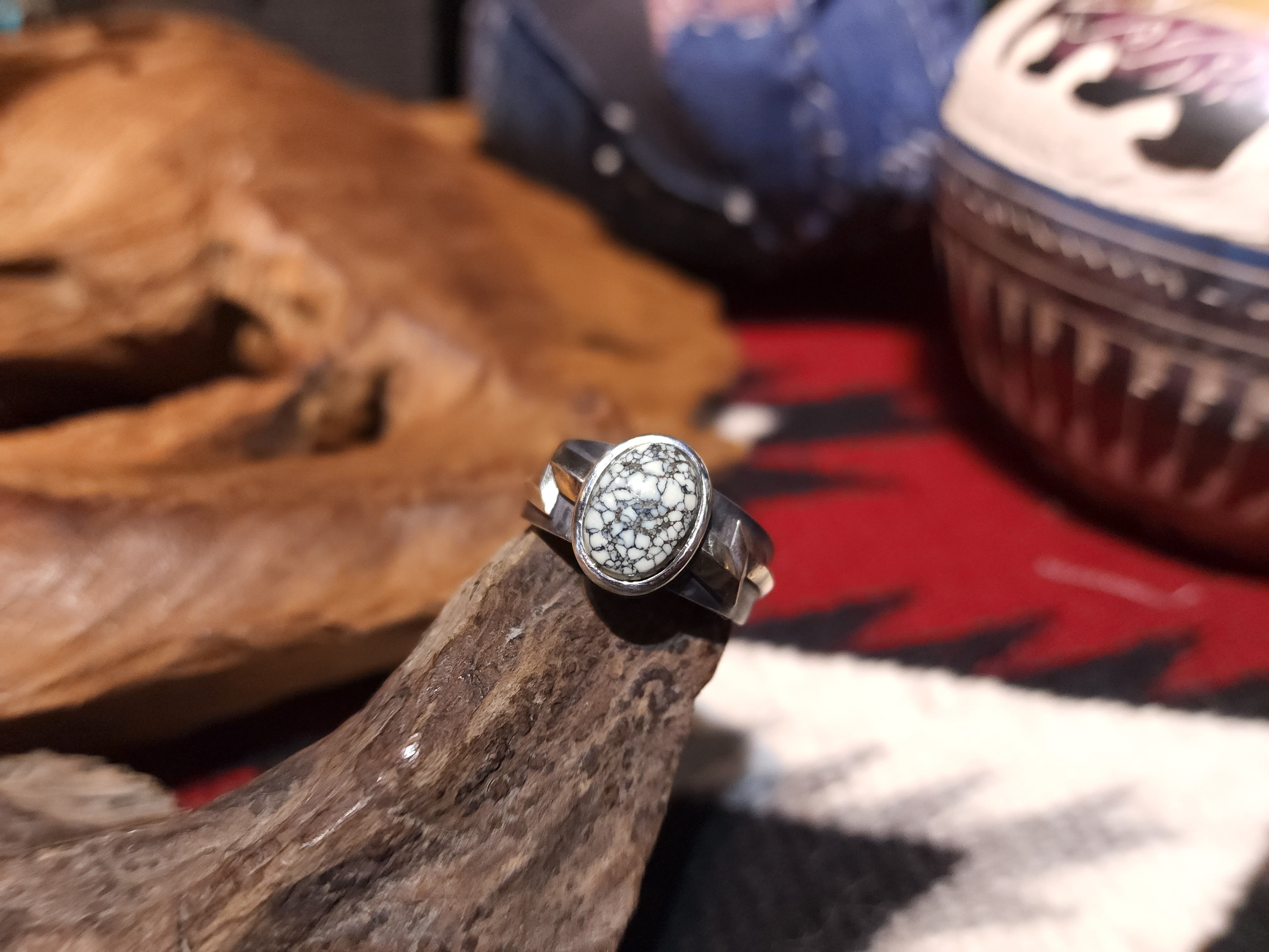 *Black Venom Jewelry- Freedom & Prayer 純銀閃電戒鑲 Damale 磷鋁石