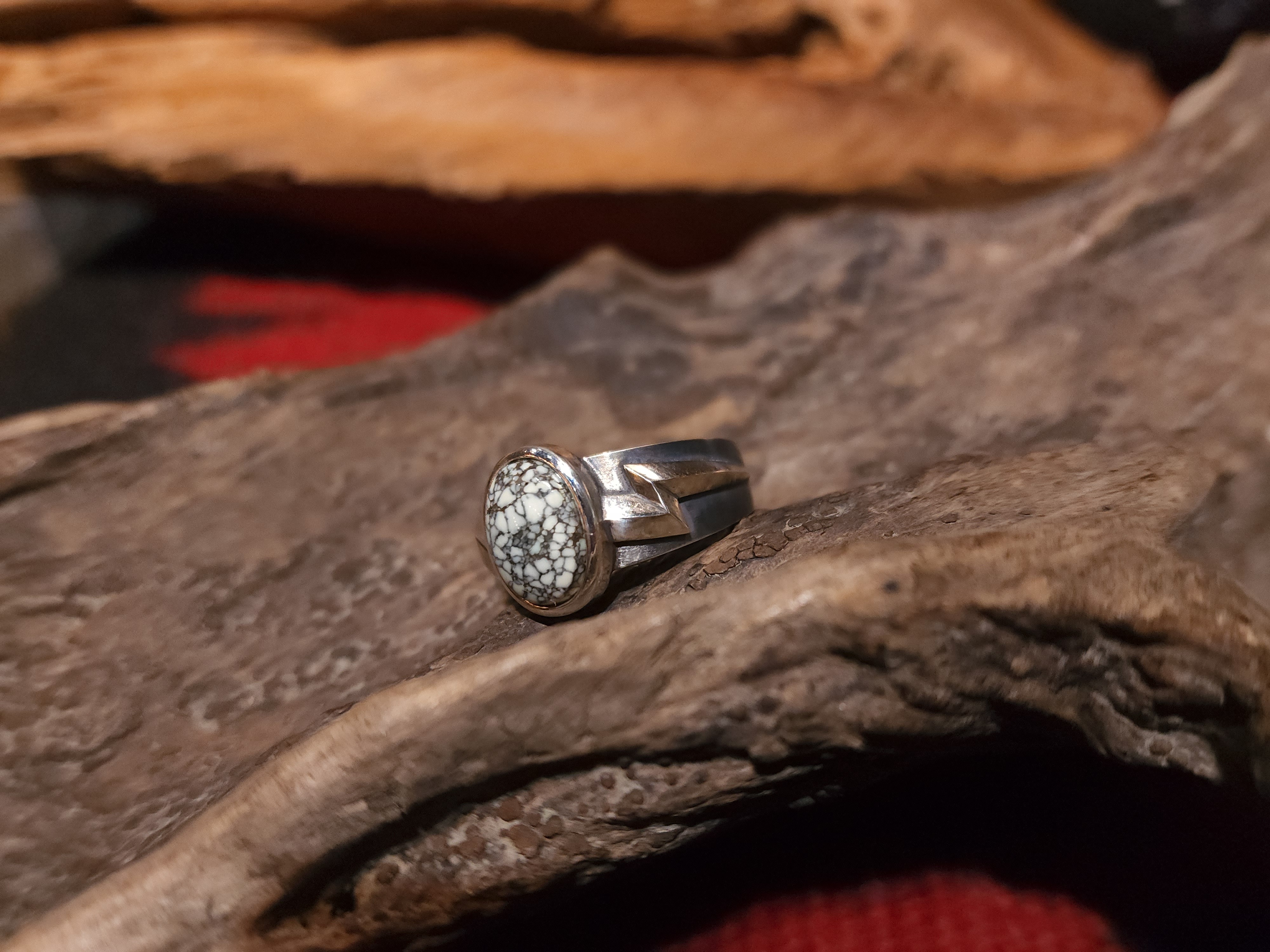 *Black Venom Jewelry- Freedom & Prayer 純銀閃電戒鑲 Damale 磷鋁石