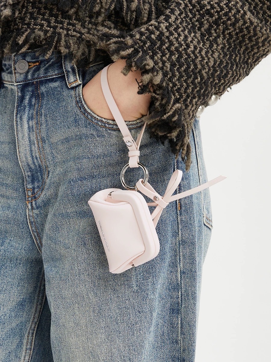 CHARLES & KEITH 小CK 迷你蝴蝶結 零錢包 耳機包 掛飾 CK6-30701530