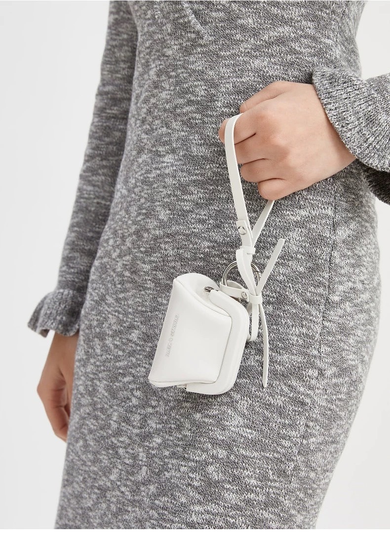 CHARLES & KEITH 小CK 迷你蝴蝶結 零錢包 耳機包 掛飾 CK6-30701530