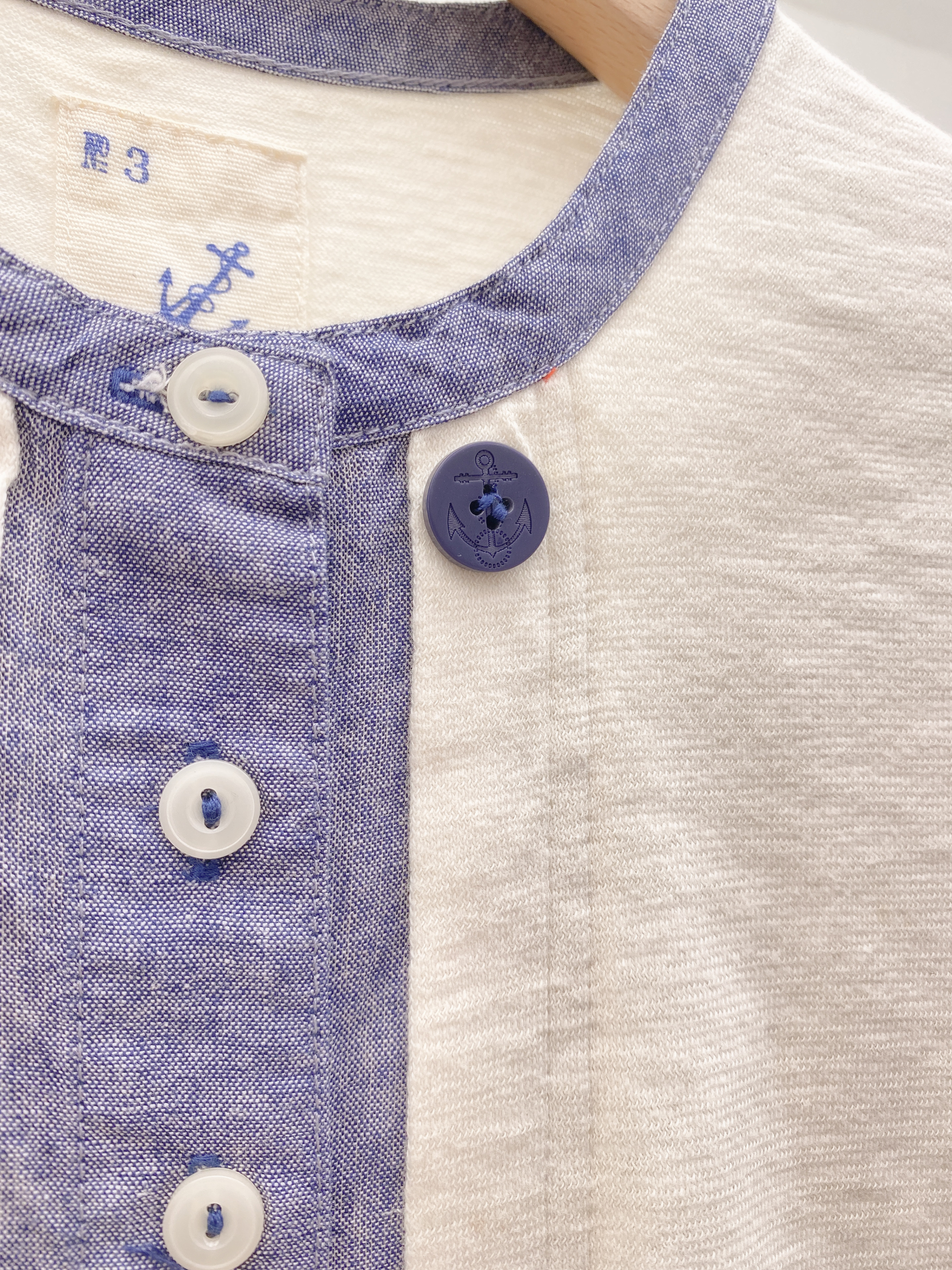 假兩件式雙色上衣