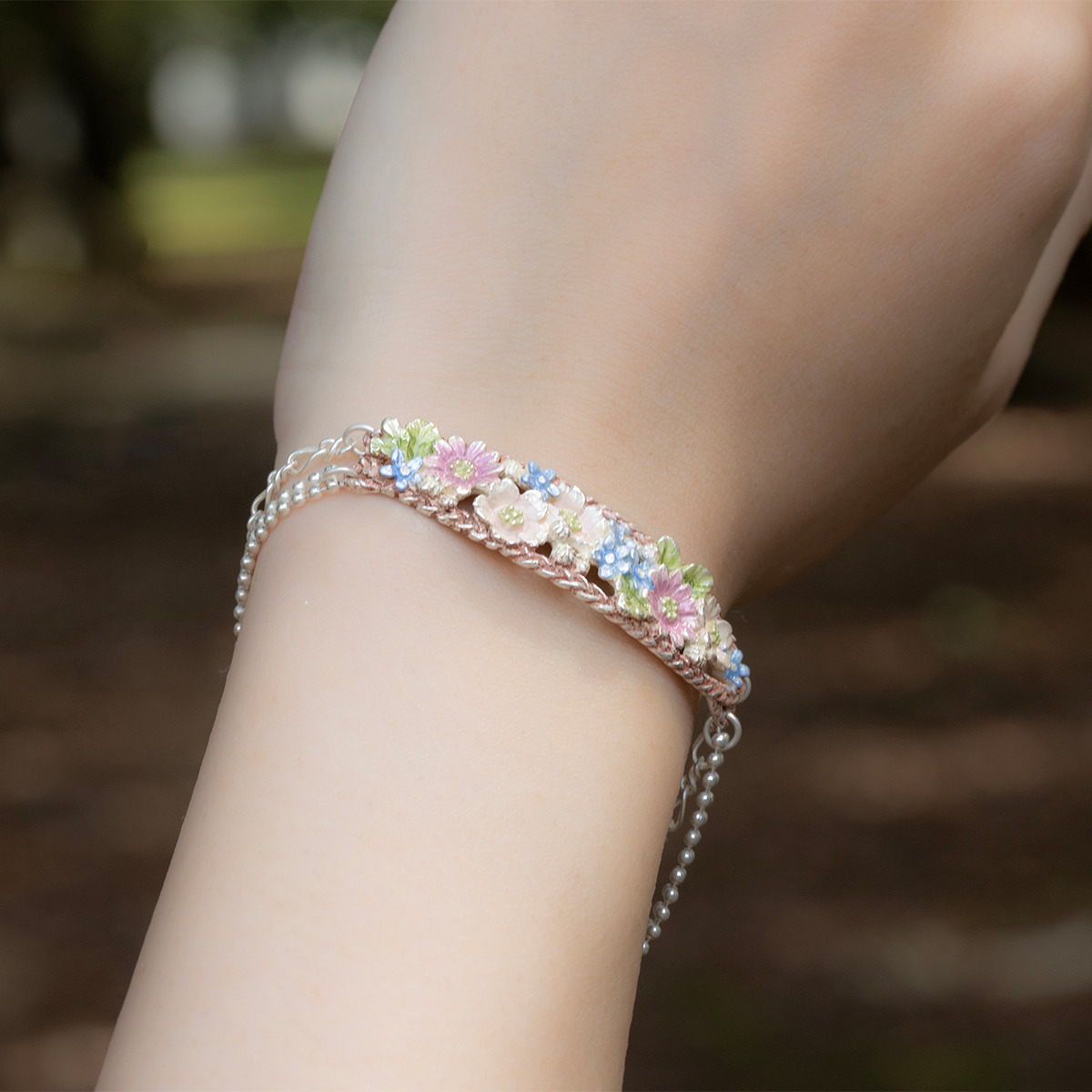 裝滿鮮花的籃子手鏈