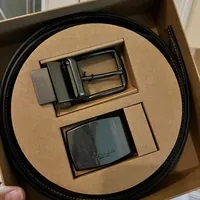 [S] COACH C6812 WIDE HARNESS BELT BOX,QB/MAHOGANY/BRIGHT CARDINAL, 195031367366 (SCO1124)