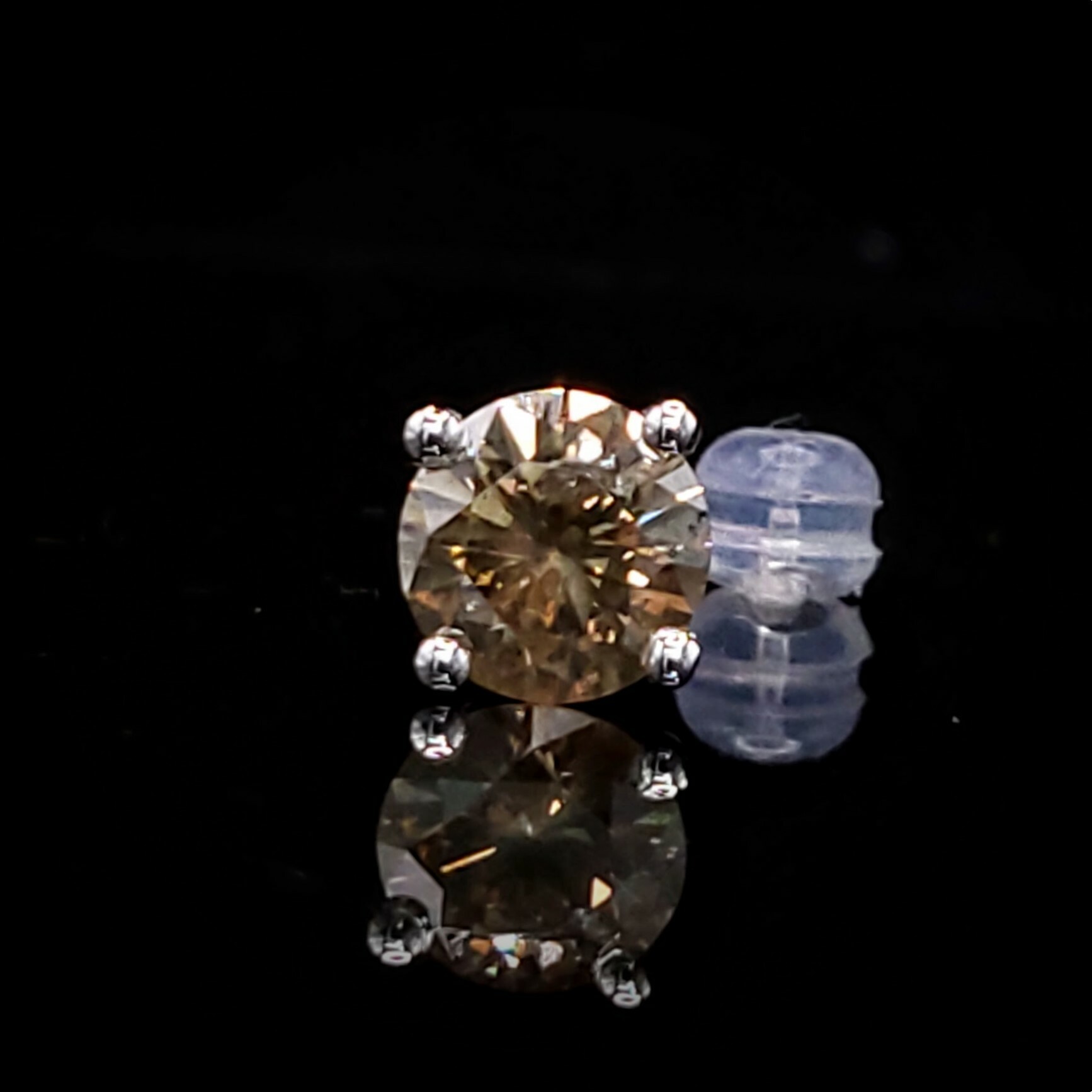 全新18K白金【主石1卡45份咖啡鑽】單耳環