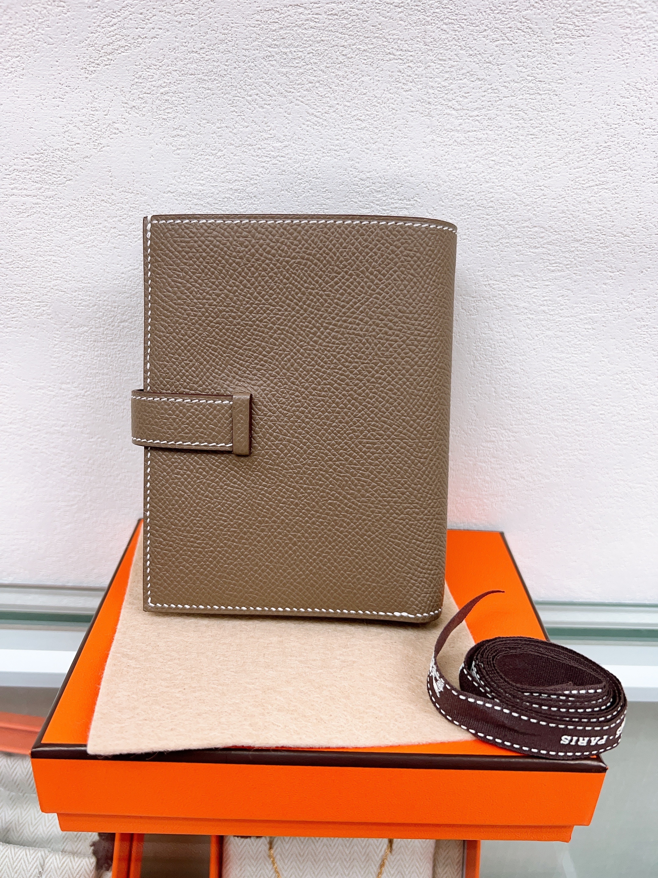 *Unused* Hermes bearn compact wallet (etoupe GHW/ stamp w)