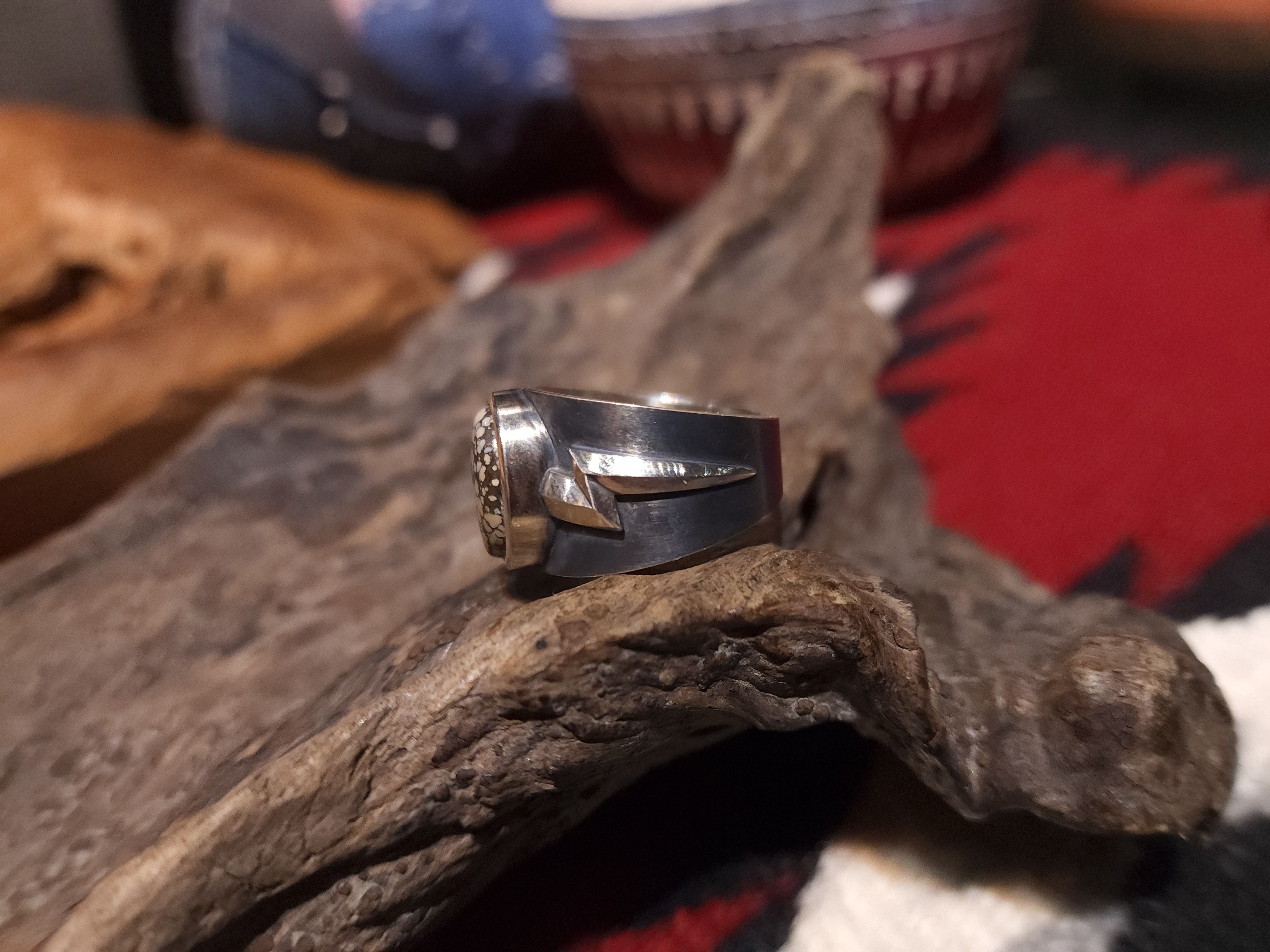 *Black Venom Jewelry- Freedom & Prayer 純銀閃電戒鑲 Poseidon 磷鋁石