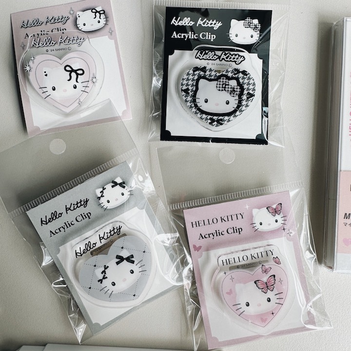 Hello Kitty 愛心款 壓克力萬用夾 手帳夾｜日本Sanrio