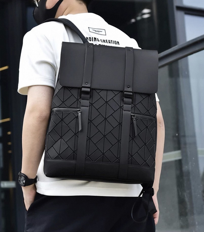 未來感菱格霧面設計時尚雙肩包-黑/紫現貨