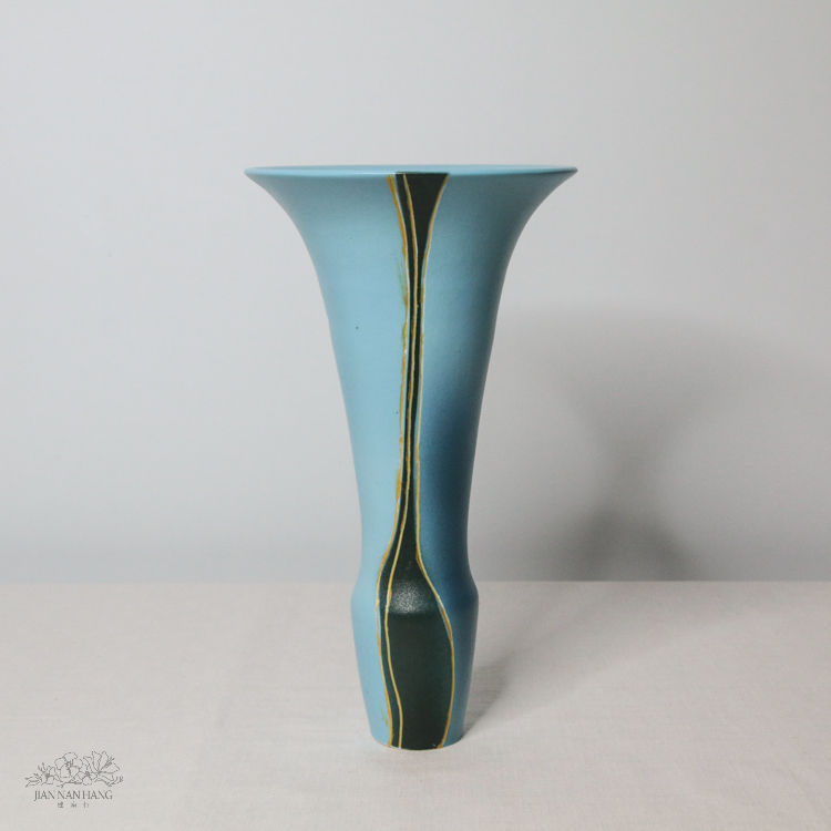 手作陶瓷花器-梅開