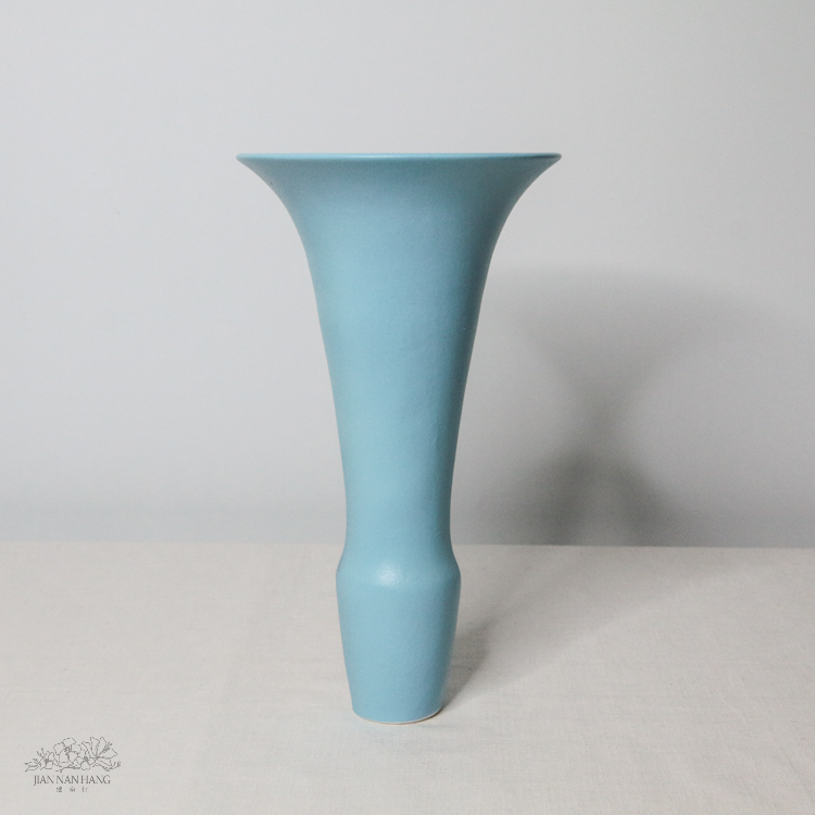 手作陶瓷花器-梅開